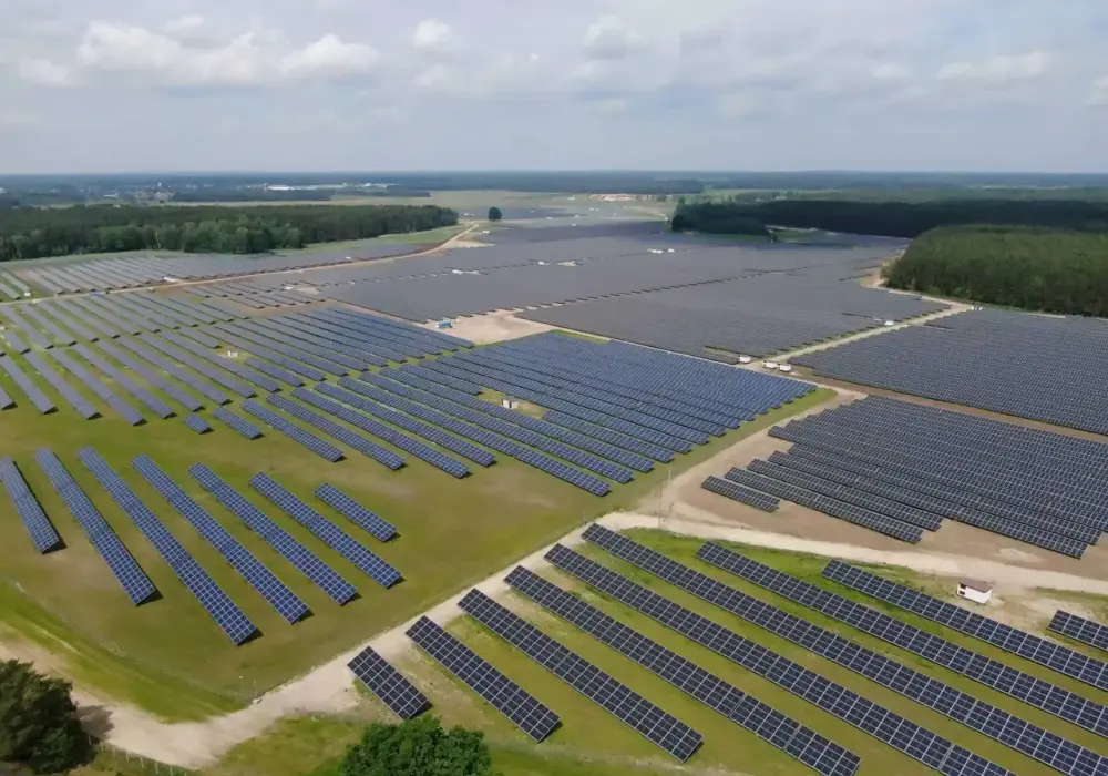Farma elektrowni słonecznych: jak zmieniają przyszłość energii w Polsce