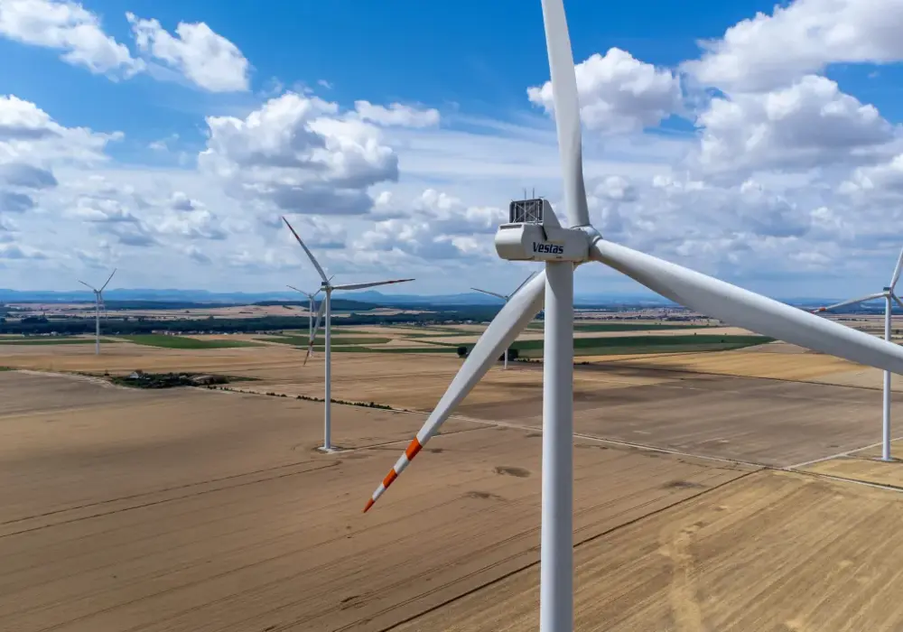 Co to elektrownia wiatrowa? Jak działa i jakie ma zalety?