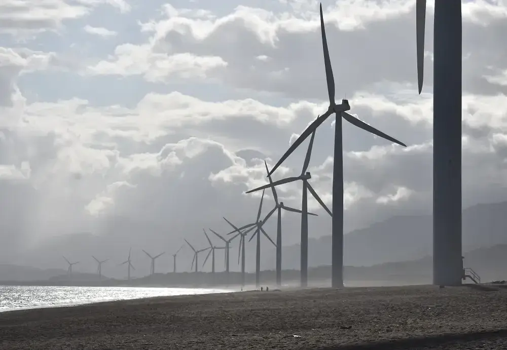 Ile energii produkuje turbina wiatrowa? Sprawdź jej wydajność i moc
