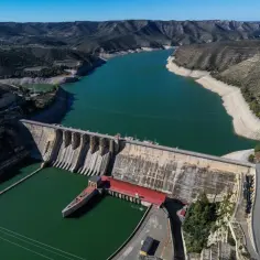 Najwięksi producenci energii wodnej: kto dominuje w branży hydrowej?