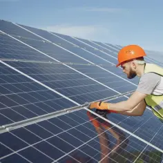 Elektrownia słoneczna Wrocław: jak oszczędzać na rachunkach za prąd?