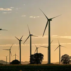 Ile zarabia turbina wiatrowa? Sprawdź zaskakujące wyniki i możliwości