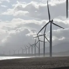 Ile energii produkuje turbina wiatrowa? Sprawdź jej wydajność i moc