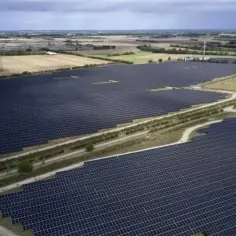 Elektrownia słoneczna 1 MW: koszty, korzyści i wyzwania inwestycyjne