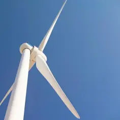 Jak wybudować elektrownię wiatrową: kluczowe kroki i porady ekspertów