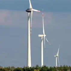 Ile waży turbina wiatrowa? Zaskakujące różnice w wagach modeli