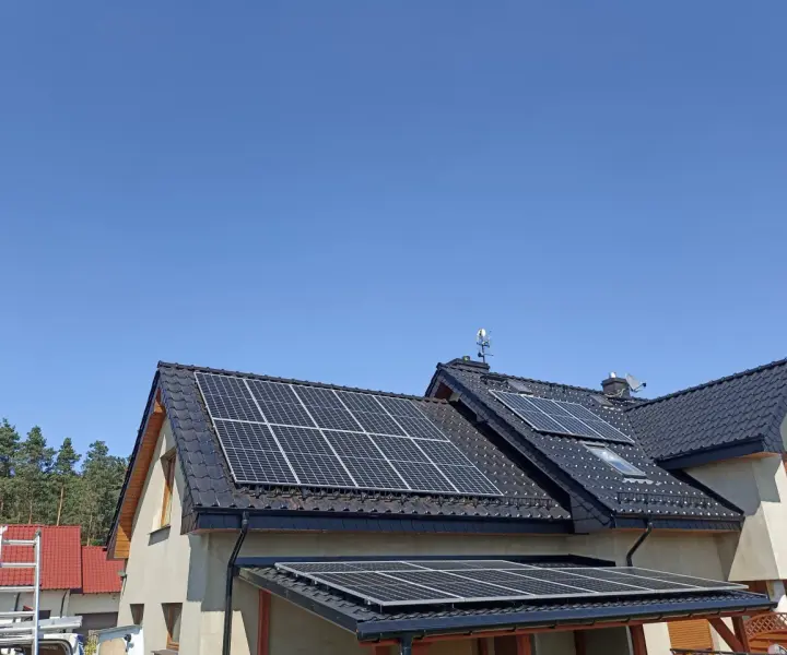Mini elektrownia słoneczna opinie: co mówią użytkownicy o oszczędnościach?