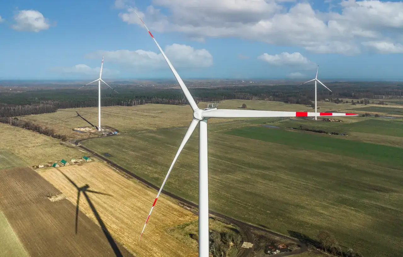 Zdjęcie Sprzedaż energii z elektrowni wiatrowej - zyski i strategie dla inwestorów