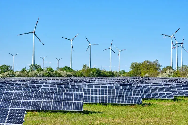 Zdjęcie Co to są OZE? Poznaj kluczowe informacje o odnawialnych źródłach energii