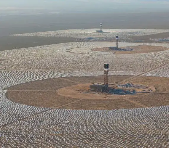 Zdjęcie Elektrownia słoneczna Ivanpah: przyczyny zamknięcia i wpływ na środowisko