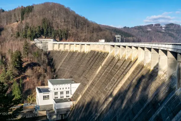 Energia wodna na świecie: kluczowe statystyki i wpływ na środowisko