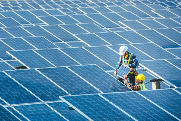 Solorz elektrownia słoneczna: kluczowe informacje i przyszłość energii odnawialnej